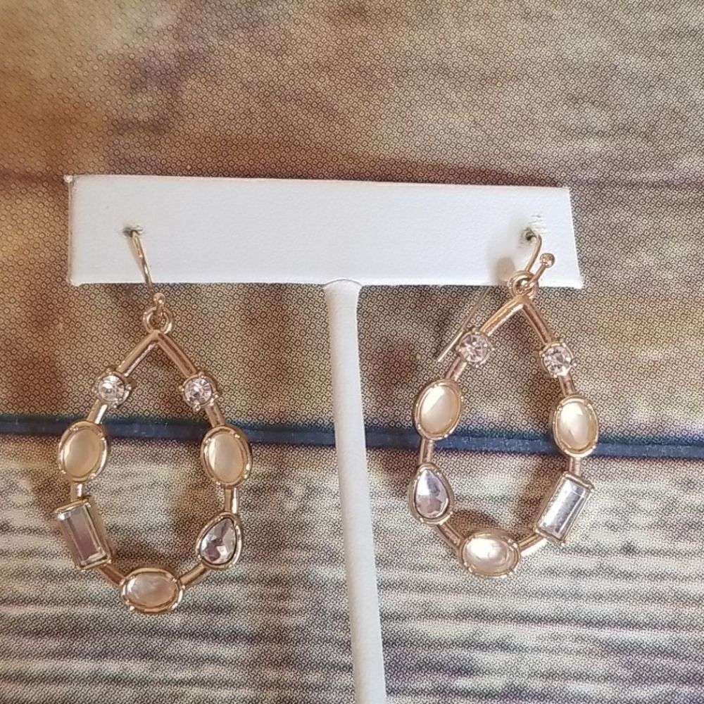 Goldtone Dangling Hoop with Stones NWOT